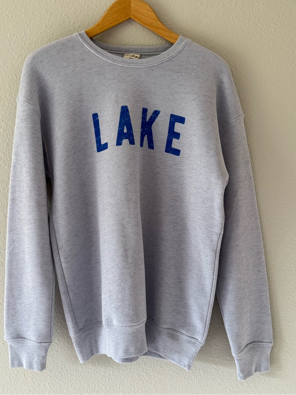 LAKE Mineral Washed Graphic Sweatshirt Unisex Fleece Pullover Relaxed Fit Small